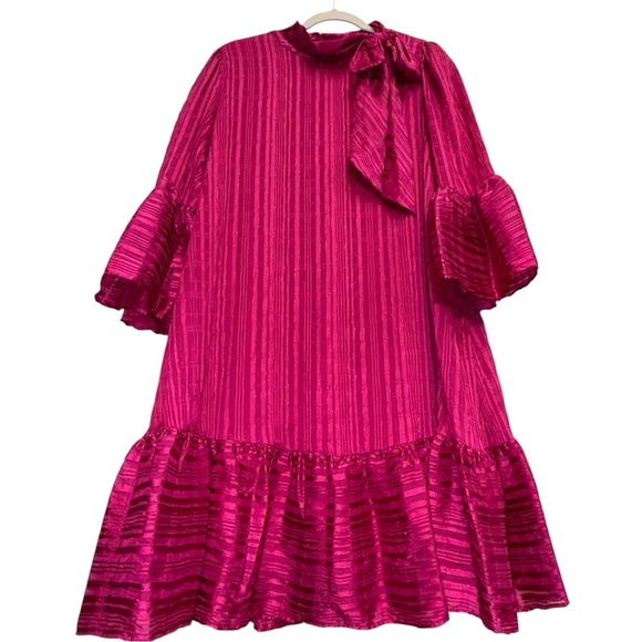 Calvin Klein Mod Inspired 60’s Shift Shimmer Romantic Chiffon Bell Sleeve Dress - Picture 3 of 13